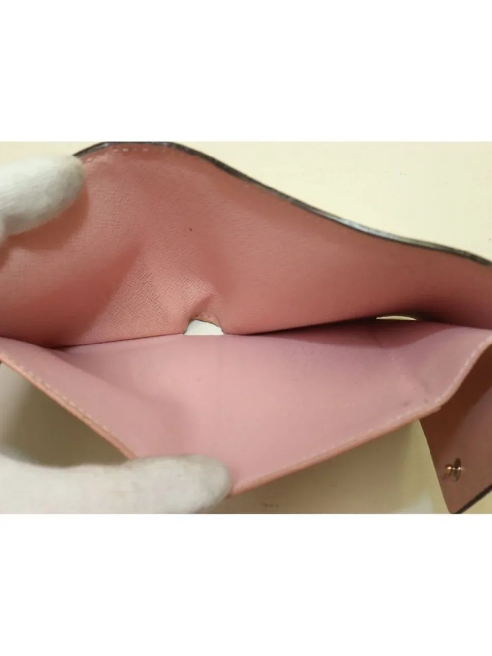 Louis Vuitton Epi Portefeuille Victorine Trifold Wallet